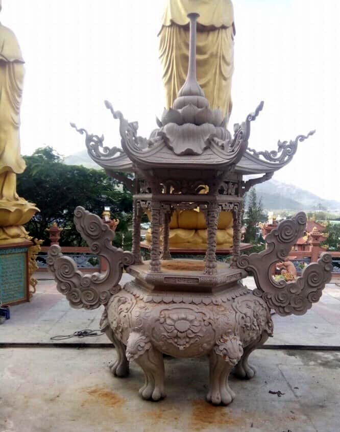 Điêu khắc Gia Phú